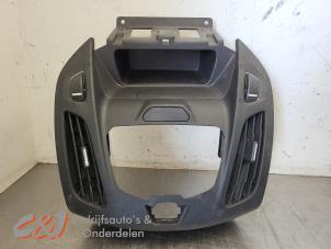 Gebruikte Radio omlijsting Ford Transit Connect (PJ2) 1.5 TDCi Prijs € 26,25 Margeregeling aangeboden door C&J Bedrijfsauto's & Onderdelen
