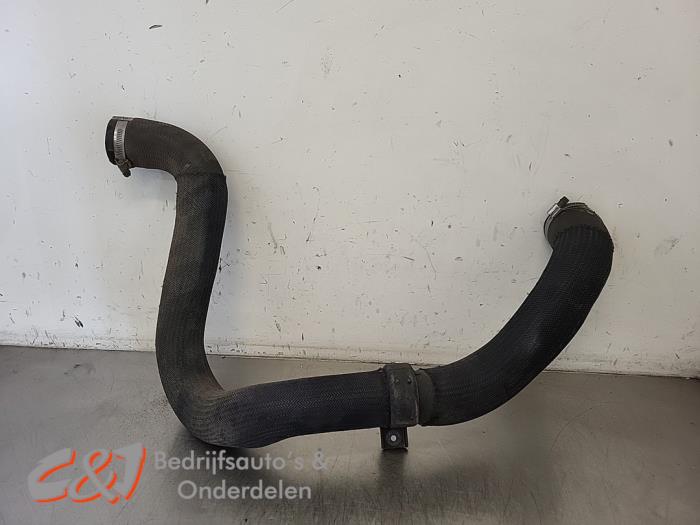 Gebruikte Intercooler Slang Peugeot Expert (V1/VA/VB/VE/VF/VT/VY) 2.0 Blue HDi 120 16V Prijs € 15,75 Margeregeling aangeboden door C&J Bedrijfsauto's & Onderdelen