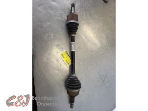 Gebruikte Aandrijfas links-voor Opel Combo Cargo 1.6 CDTI 75 Prijs € 36,75 Margeregeling aangeboden door C&J Bedrijfsauto's & Onderdelen