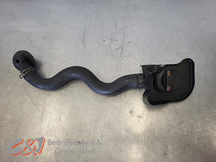 Gebruikte Vulpijp olie Volkswagen Crafter 2.0 TDI 16V Prijs € 10,50 Margeregeling aangeboden door C&J Bedrijfsauto's & Onderdelen