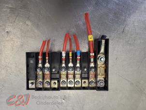 Gebruikte Zekeringkast Volkswagen Transporter/Caravelle T5 1.9 TDi Prijs € 21,00 Margeregeling aangeboden door C&J Bedrijfsauto's & Onderdelen