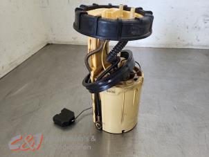 Gebruikte Tank element Pomp Volkswagen Transporter/Caravelle T5 1.9 TDi Prijs € 26,25 Margeregeling aangeboden door C&J Bedrijfsauto's & Onderdelen