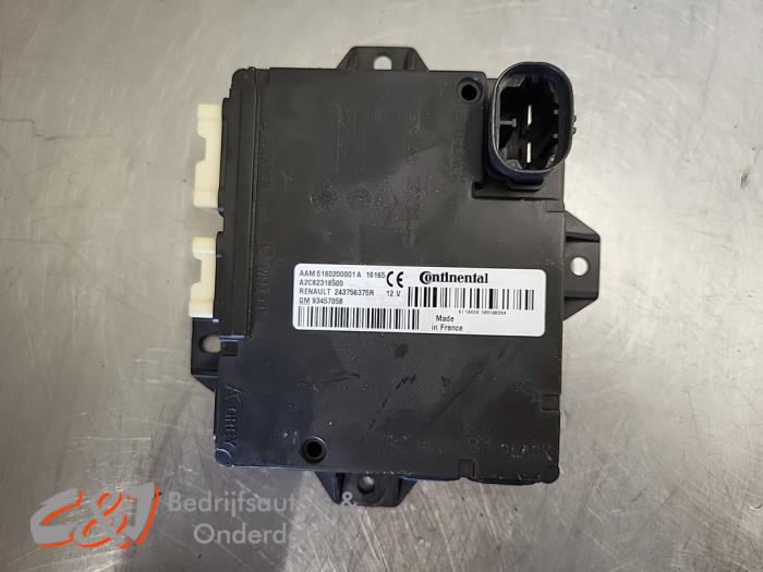 Gebruikte Module Bodycontrol Opel Vivaro 1.6 CDTI BiTurbo 140 Prijs € 21,00 Margeregeling aangeboden door C&J Bedrijfsauto's & Onderdelen