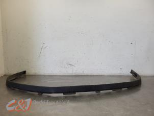 Gebruikte Lip voorbumper Opel Vivaro 1.6 CDTI BiTurbo 140 Prijs € 52,50 Margeregeling aangeboden door C&J Bedrijfsauto's & Onderdelen