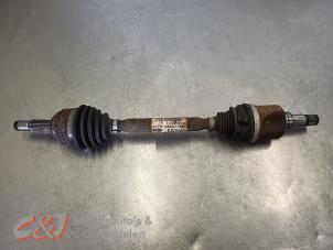 Gebruikte Steekas links-voor Ford Transit Courier 1.5 TDCi 75 Prijs € 89,25 Margeregeling aangeboden door C&J Bedrijfsauto's & Onderdelen