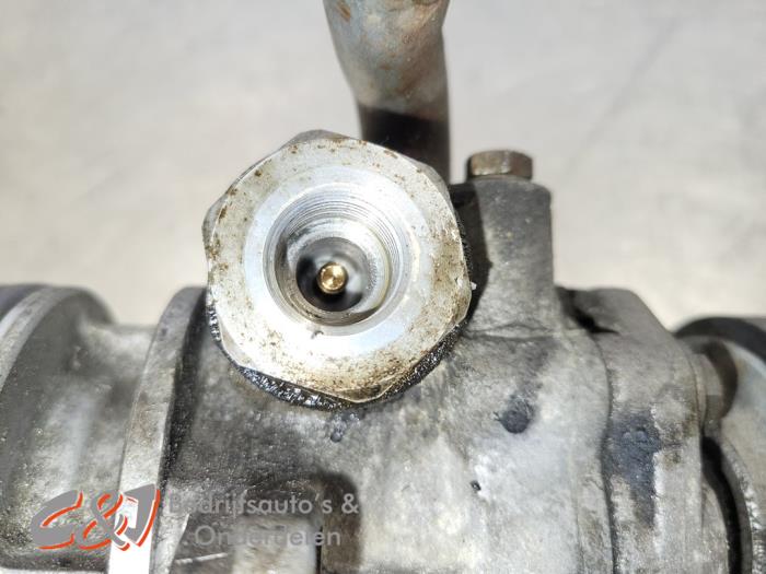 Pomp Servo van een Volkswagen Transporter T5 2.5 TDi PF 2009