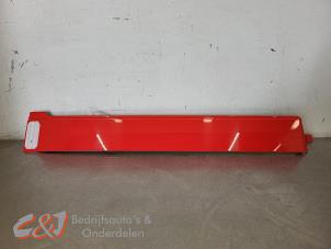 Gebruikte Stijl midden-links Volkswagen Transporter T6 2.0 TDI 150 Prijs € 42,00 Margeregeling aangeboden door C&J Bedrijfsauto's & Onderdelen