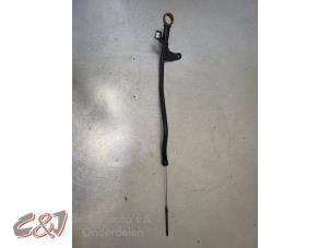 Gebruikte Olie Peilstok Peugeot Partner (EA//EF/EN/EU) 1.5 BlueHDi 130 Prijs € 15,75 Margeregeling aangeboden door C&J Bedrijfsauto's & Onderdelen