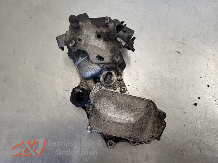 Gebruikte Oliefilterhuis Peugeot Partner (EA//EF/EN/EU) 1.5 BlueHDi 130 Prijs € 26,25 Margeregeling aangeboden door C&J Bedrijfsauto's & Onderdelen