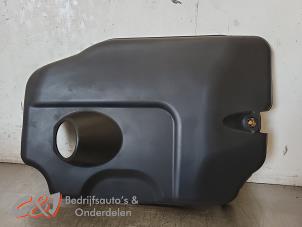 Gebruikte Afdekplaat motor Iveco New Daily V 29L15V, 35C15LV, 40C15L, 50C15LV Prijs € 26,25 Margeregeling aangeboden door C&J Bedrijfsauto's & Onderdelen