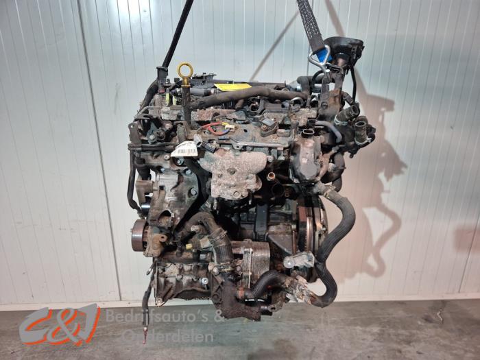 Gebruikte Motor Nissan NV 300 2.0 dCi 16V 120 Prijs € 2.985,68 Inclusief btw aangeboden door C&J Bedrijfsauto's & Onderdelen