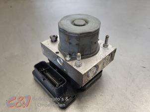 Gebruikte ABS Pomp Ford Transit Custom 2.2 TDCi 16V Prijs € 157,50 Margeregeling aangeboden door C&J Bedrijfsauto's & Onderdelen