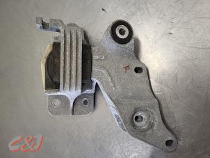 Gebruikte Motorsteun Mercedes Vito (447.6) 1.6 111 CDI 16V Prijs € 15,75 Margeregeling aangeboden door C&J Bedrijfsauto's & Onderdelen