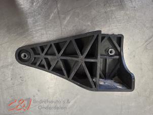 Gebruikte Frontdeel steun Mercedes Vito (447.6) 1.6 111 CDI 16V Prijs € 15,75 Margeregeling aangeboden door C&J Bedrijfsauto's & Onderdelen