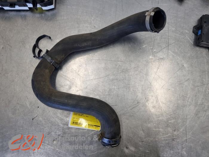Gebruikte Intercooler Slang Peugeot Partner (EA//EF/EN/EU) 1.5 BlueHDi 100 Prijs € 21,00 Margeregeling aangeboden door C&J Bedrijfsauto's & Onderdelen