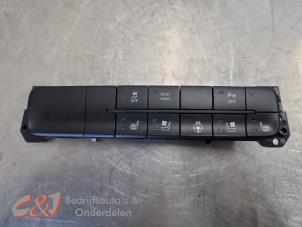 Gebruikte Schakelaar Stoelverwarming Dodge 1500 Standard Cab (DS) 5.7 Hemi V8 4x4 Prijs € 89,25 Margeregeling aangeboden door C&J Bedrijfsauto's & Onderdelen