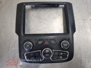 Gebruikte Airco bedieningspaneel Dodge 1500 Standard Cab (DS) 5.7 Hemi V8 4x4 Prijs € 210,00 Margeregeling aangeboden door C&J Bedrijfsauto's & Onderdelen