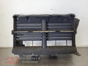 Gebruikte Frontpaneel Dodge 1500 Standard Cab (DS) 5.7 Hemi V8 4x4 Prijs € 194,25 Margeregeling aangeboden door C&J Bedrijfsauto's & Onderdelen