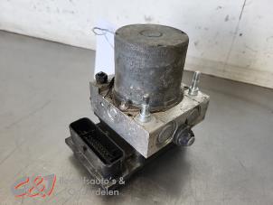 Gebruikte ABS Pomp Renault Master III (MA/MB/MC/MD/MH/MF/MG/MH) 2.3 dCi 16V Prijs € 78,75 Margeregeling aangeboden door C&J Bedrijfsauto's & Onderdelen