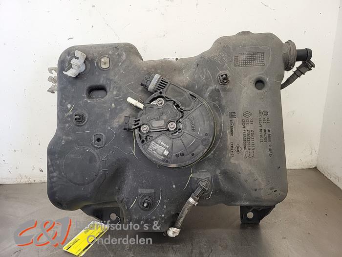 Gebruikte Ureumreservoir Renault Master III (MA/MB/MC/MD/MH/MF/MG/MH) 2.3 dCi 16V Prijs € 131,25 Margeregeling aangeboden door C&J Bedrijfsauto's & Onderdelen