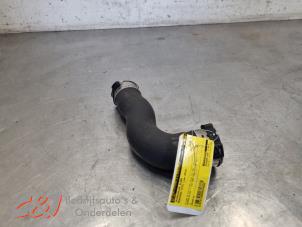 Gebruikte Intercooler Slang Mercedes Vito (447.6) 1.6 111 CDI 16V Prijs € 26,25 Margeregeling aangeboden door C&J Bedrijfsauto's & Onderdelen