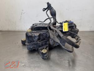 Gebruikte Adblue tank Opel Combo Cargo 1.6 CDTI 75 Prijs € 315,00 Margeregeling aangeboden door C&J Bedrijfsauto's & Onderdelen