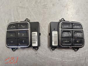 Gebruikte Schakelaar stuurbediening Dodge 1500 Standard Cab (DS) 5.7 Hemi V8 4x4 Prijs € 52,50 Margeregeling aangeboden door C&J Bedrijfsauto's & Onderdelen