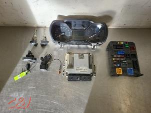 Gebruikte Kontaktslot + computer Citroen Berlingo 1.6 BlueHDI 100 Prijs € 341,25 Margeregeling aangeboden door C&J Bedrijfsauto's & Onderdelen