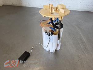 Gebruikte Tank element Pomp Renault Trafic (1FL/2FL/3FL/4FL) 2.0 dCi 16V 130 Prijs € 47,25 Margeregeling aangeboden door C&J Bedrijfsauto's & Onderdelen