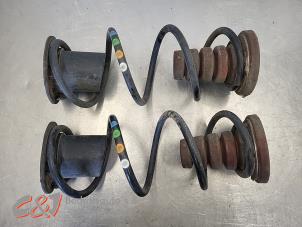 Gebruikte Schroefveer achter Mercedes Citan (420.6) 1.5 110 CDI Prijs € 52,50 Margeregeling aangeboden door C&J Bedrijfsauto's & Onderdelen