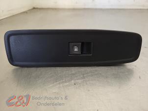 Gebruikte Ruit schakelaar elektrisch Mercedes Citan (420.6) 1.5 110 CDI Prijs € 15,75 Margeregeling aangeboden door C&J Bedrijfsauto's & Onderdelen