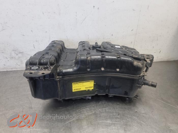 Gebruikte Ureumreservoir Mercedes Citan (420.6) 1.5 110 CDI Prijs € 210,00 Margeregeling aangeboden door C&J Bedrijfsauto's & Onderdelen