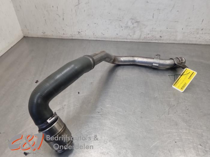 Gebruikte Intercooler Buis Nissan NV 400 2.3 dCi 170 16V Prijs € 52,50 Margeregeling aangeboden door C&J Bedrijfsauto's & Onderdelen