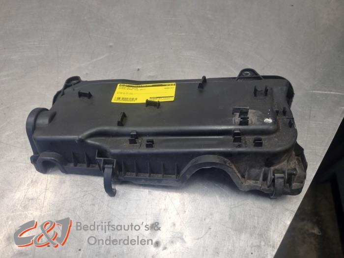 Gebruikte Afdekplaat motor Nissan NV 400 2.3 dCi 170 16V Prijs € 21,00 Margeregeling aangeboden door C&J Bedrijfsauto's & Onderdelen