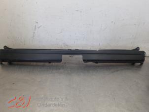 Gebruikte Achterbumper Renault Master III (FV) 2.3 dCi 170 16V FWD Prijs € 78,75 Margeregeling aangeboden door C&J Bedrijfsauto's & Onderdelen