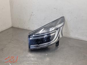 Gebruikte Koplamp links Renault Trafic (1FL/2FL/3FL/4FL) 2.0 dCi 16V 120 Prijs € 635,25 Inclusief btw aangeboden door C&J Bedrijfsauto's & Onderdelen