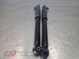 Gebruikte Schokbreker set Mercedes Vito (447.6) 2.2 114 CDI 16V Prijs € 31,50 Margeregeling aangeboden door C&J Bedrijfsauto's & Onderdelen