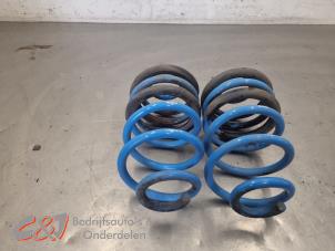 Gebruikte Schroefveer achter Mercedes Vito (447.6) 2.2 114 CDI 16V Prijs € 131,25 Margeregeling aangeboden door C&J Bedrijfsauto's & Onderdelen