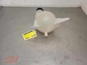 Gebruikte Koelwater Reservoir Ford Transit Custom 2.0 TDCi 16V Eco Blue 130 Prijs € 15,75 Margeregeling aangeboden door C&J Bedrijfsauto's & Onderdelen