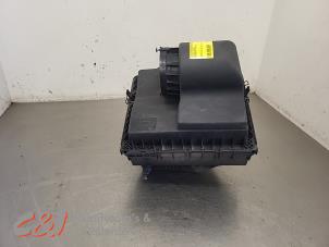 Gebruikte Luchtfilterhuis Volkswagen Crafter (SY) 2.0 TDI RWD Prijs € 36,75 Margeregeling aangeboden door C&J Bedrijfsauto's & Onderdelen