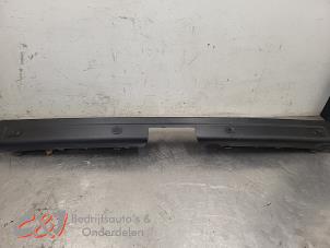 Gebruikte Achterbumper Renault Master III (FV) 2.3 dCi 150 16V FWD Prijs € 131,25 Margeregeling aangeboden door C&J Bedrijfsauto's & Onderdelen