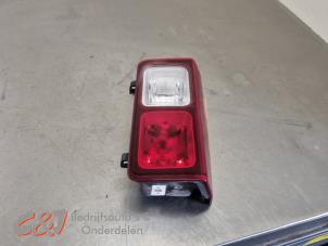 Gebruikte Mistachterlicht Renault Trafic (1FL/2FL/3FL/4FL) 2.0 dCi 16V 150 Prijs € 26,25 Margeregeling aangeboden door C&J Bedrijfsauto's & Onderdelen