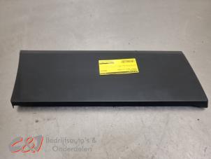 Gebruikte Sierstrip Renault Trafic (1FL/2FL/3FL/4FL) 2.0 dCi 16V 150 Prijs € 31,50 Margeregeling aangeboden door C&J Bedrijfsauto's & Onderdelen