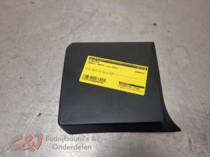 Gebruikte Sierstrip Renault Trafic (1FL/2FL/3FL/4FL) 2.0 dCi 16V 150 Prijs € 26,25 Margeregeling aangeboden door C&J Bedrijfsauto's & Onderdelen