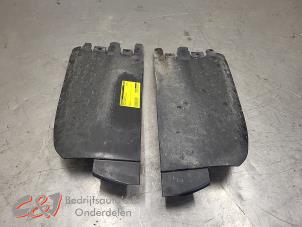 Gebruikte Bumper onderplaat Renault Trafic (1FL/2FL/3FL/4FL) 2.0 dCi 16V 150 Prijs € 31,50 Margeregeling aangeboden door C&J Bedrijfsauto's & Onderdelen
