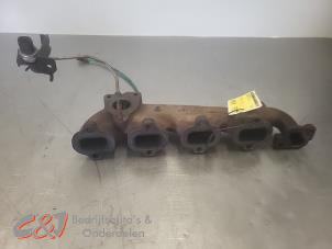 Gebruikte Spruitstuk Uitlaat Mercedes Vito (447.6) 1.6 111 CDI 16V Prijs € 68,25 Margeregeling aangeboden door C&J Bedrijfsauto's & Onderdelen