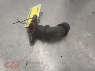 Gebruikte Waterpijp Mercedes Vito (447.6) 1.6 111 CDI 16V Prijs € 15,75 Margeregeling aangeboden door C&J Bedrijfsauto's & Onderdelen