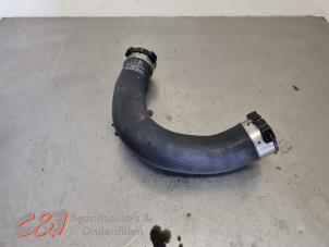 Gebruikte Intercooler Slang Mercedes Vito (447.6) 2.2 116 CDI 16V Prijs € 21,00 Margeregeling aangeboden door C&J Bedrijfsauto's & Onderdelen