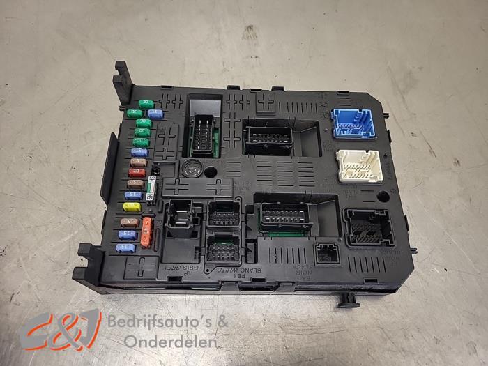 Computer Body Control van een Peugeot Expert (G9) 2.0 HDiF 16V 130 2012