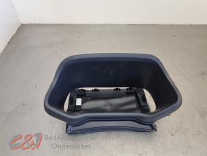 Gebruikte Dashboard deel Renault Trafic (1FL/2FL/3FL/4FL) 2.0 dCi 16V 150 Prijs € 31,50 Margeregeling aangeboden door C&J Bedrijfsauto's & Onderdelen